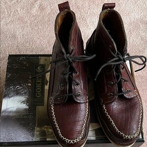 Orvis Rich Brown Leather Lace-Up Boots